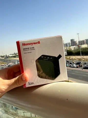 Honeywell MOXIE V100 Portable Bluetooth Speaker - Brand New in Box