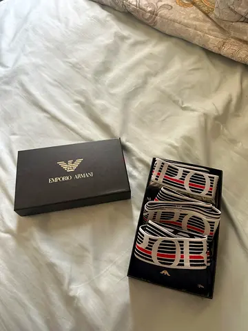 Set of Emporio Armani mens boxers in original box — like new