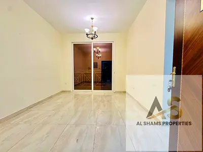 Elegant 2BED Road View Balcony !! Covered Parking
