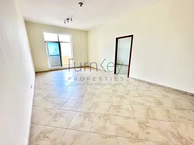Closed kitchen | Well maintained | book now