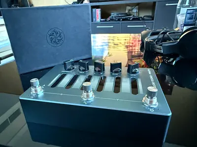 DARKGLASS ALPHA OMEGA PHOTON