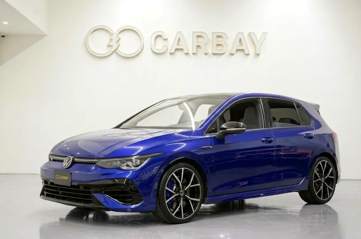 Volkswagen Golf 2023 — photo 1 of 12