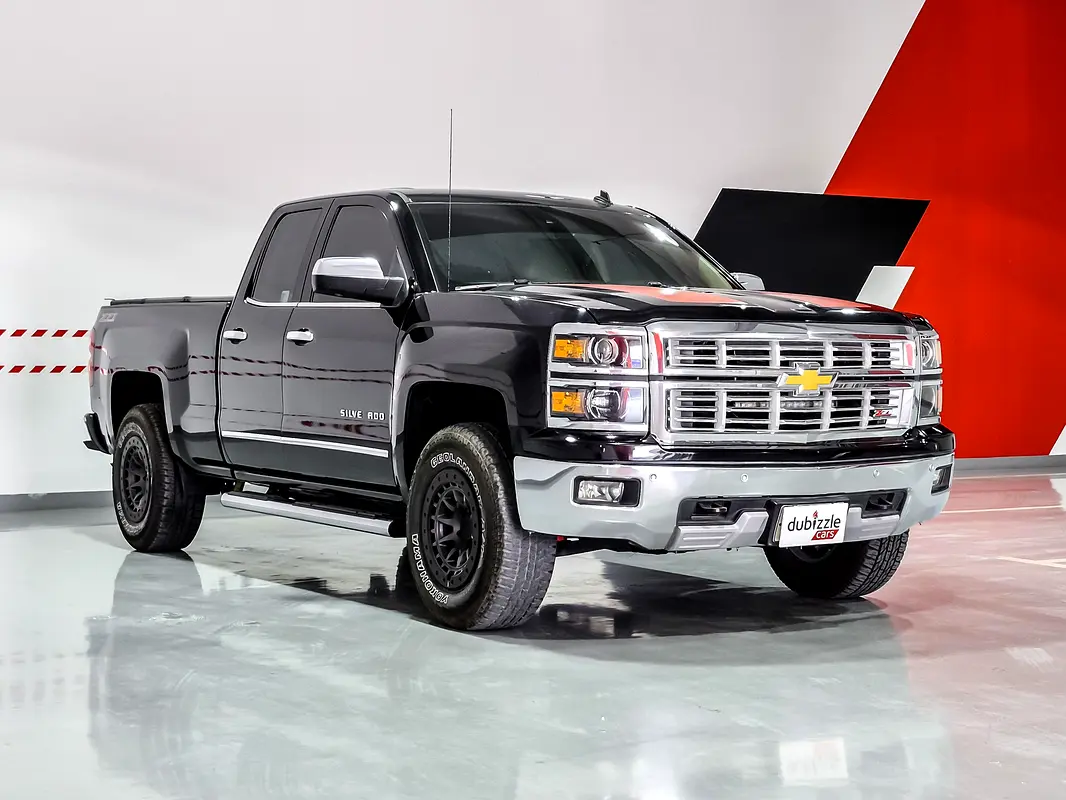 Chevrolet Silverado 2015 — photo 1 of 14