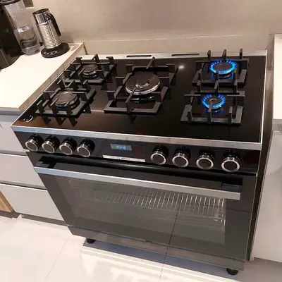 Free Delivery- BOSCH Series 8 5-Burner Full Gass With Fan Oven Cooking Range 90x60 CM