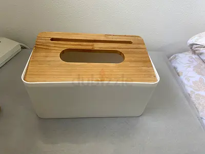 Tissue box