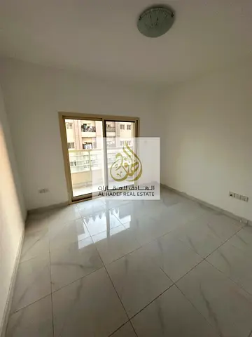 🏢 للإيجار السنوي في عجمان – النعيمية  فرصة مميزة للإيجار شقة غرفة وصالة في موقع حيوي على شارع الملك فيصل – النعيمية، قريب من جميع الخدمات مع سهولة ال