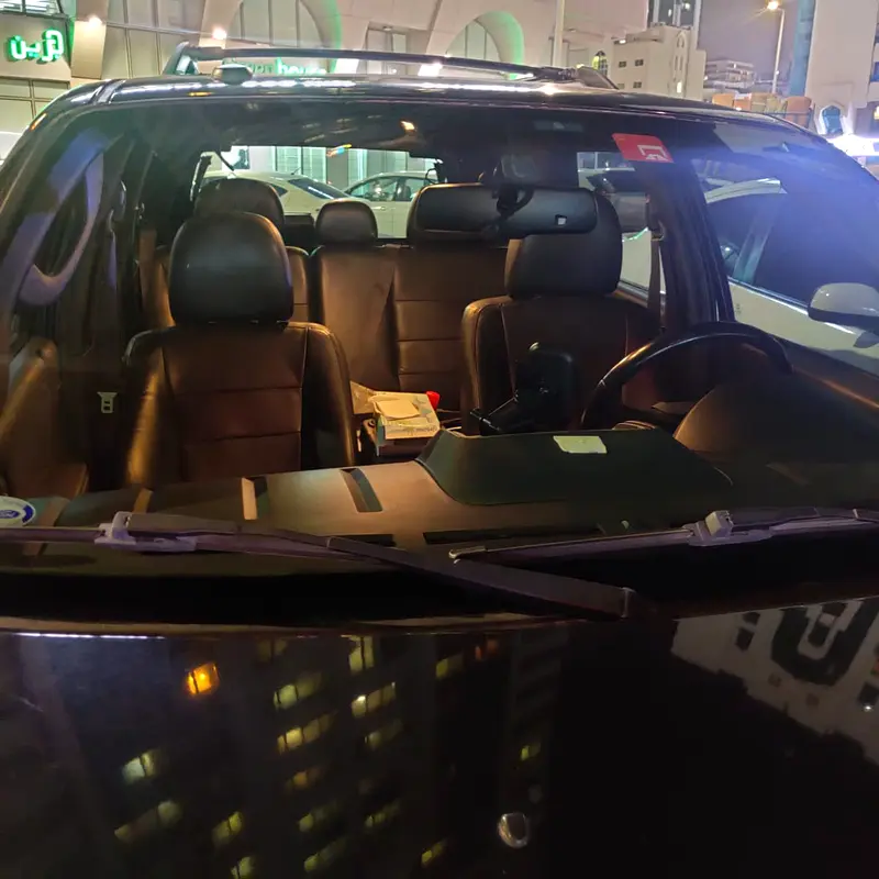 Ford Escape 2012 — photo 1 of 8