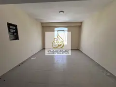 Two bedrooms and a living room, first occupancy, 3 bathrooms with built-in cabinets, American-style