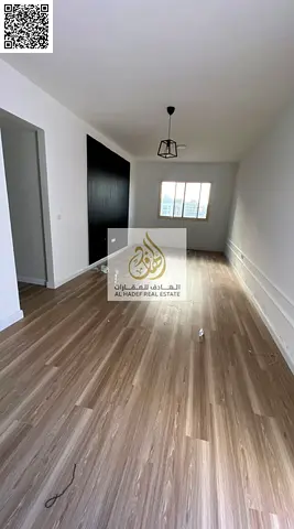 غــرفتين وصــاله مع روف للإيجــار الســنوي في عجــمان الجــرف 3 بمســاحه كبيــره جــداً وتشــطيب ممــتاز وموقــع مميــز قريــب من الســوق الصينــي وال