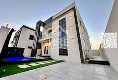 The luxury of the columns with a pool for perfect privacy