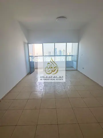 للإيجار في الشارقة – الخان | شقة فاخرة 3 غرف نوم منها غرفة ماستر | صالة مع بلكونة وإطلالة أمامية على بحيرة الخان | 3 حمامات وغرفة غسيل | باركنج مجاني