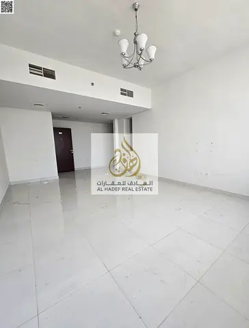 – الراشدية 3 – على شارع الشيخ خليفة مباشرة بجانب جراند مول وقريب من كورنيش عجمان  فرصة مميزة للسكن في موقع استراتيجي وقريب من جميع الخدمات ✨ شقق واسعة