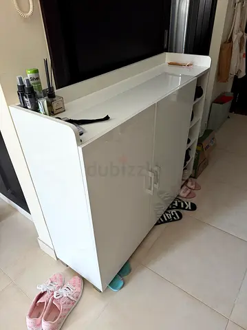 White Gloss Shoe Cabinet with Side Shelves — Good Condition