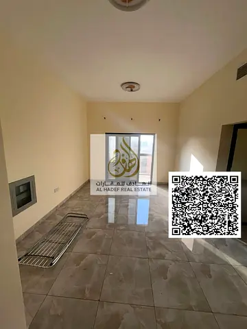غرفة وصالة بالعالية على شارع الشيخ محمد بن زايد، بناية جديدة ثاني ساكن، حمام وبلكونة، الإيجار 32000 على 4 دفعات، تأمين شيك، مخرج دبي قريب مساحه ممتازه