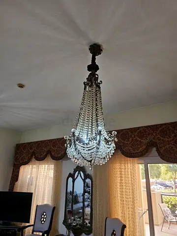 Antique crystal chandelier in good working condition