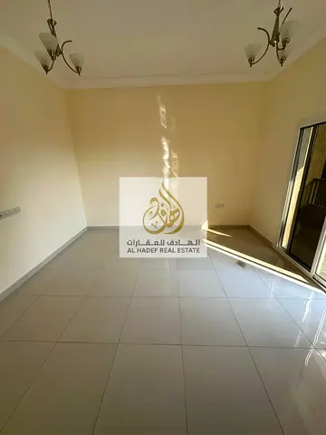 إعلان للإيجار السنوي – غرفة وصالة أول ساكن في الروضة 1 ✨  فرصة مميزة للسكن في شقة جديدة بالكامل (أول ساكن) في منطقة الروضة 1، بموقع حيوي وقريب من أهم