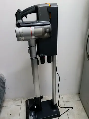 Cordless Stick Vacuum Cleaner with Charging Stand - Good Condition