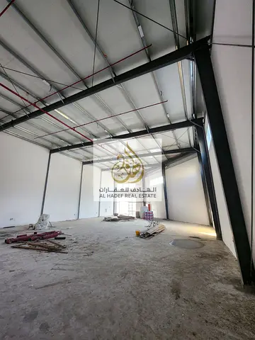 Industrial warehouse for rent in Sharjah Al Sajaa with large area 2700 sqft and 20 kW power suitable for industrial activities