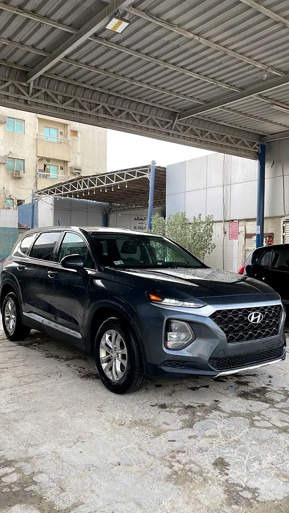 Hyundai Santa Fe 2019 — photo 1 of 8