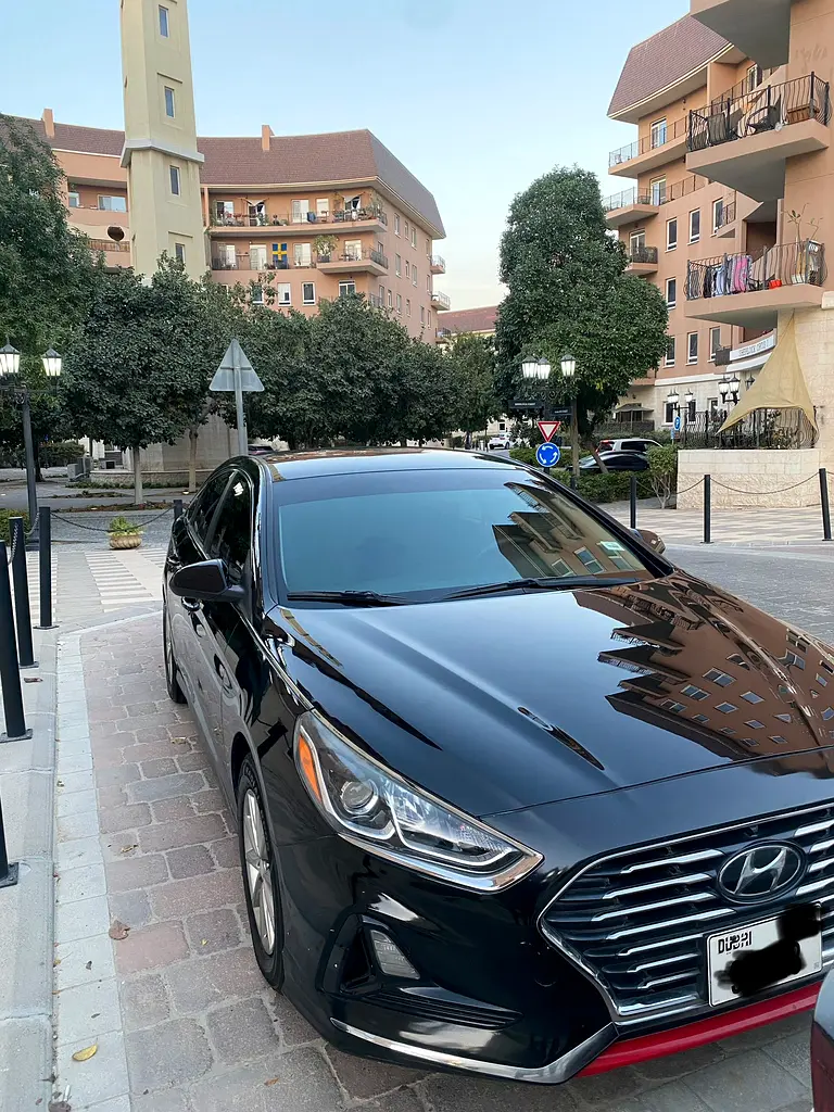 Hyundai Sonata 2019 — photo 1 of 3
