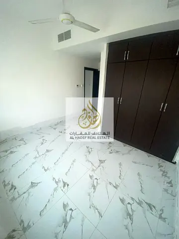 Two bedrooms and a living room with two bathrooms, built-in wardrobes, a completely separate living room, second occupancy, large spaces and a very di