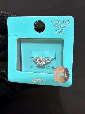 925 Sterling Silver Cubic Zirconia Solitaire Ring – original price 145 aed