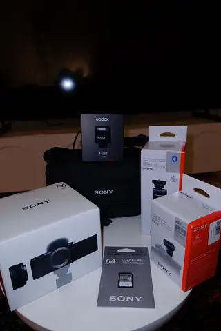 Sony Vlogging/Content Creator Camera Bundle – Excellent Condition