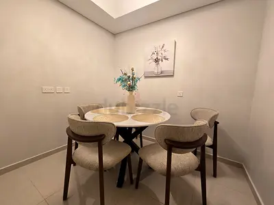 Round 5-Seater Dining Table with Cushioned Chairs, Looking brand new and used only 3 months