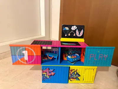 L.O.L. Surprise! Clubhouse Playset. with sliding doors and accessories