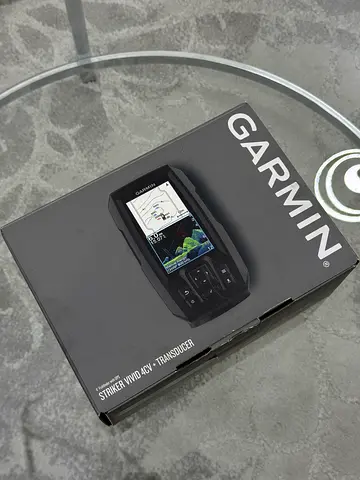 Garmin Striker Vivid 4CV Fish Finder + Transducer (Brand New)