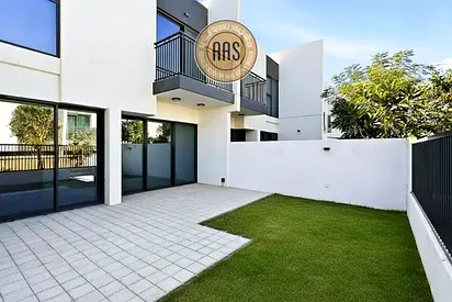 Hot Property 3Bed+Maid’s Townhouse For Rent in Villanova