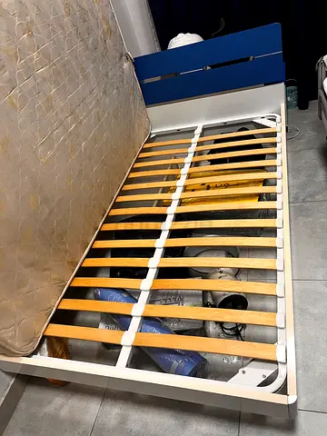 Single bed frame(120x200)home center product , +mattress free
