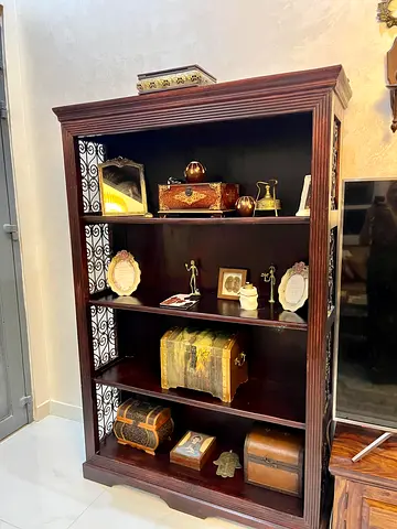 Marina bookcase