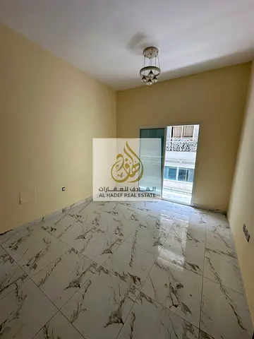 🏡✨ فرصة مميزة للإيجار في منطقة الجرف 2 ✨🏡  للإيجار شقة غرفة وصالة — ثاني ساكن — بموقع حيوي ومميز في الجرف 2 📍 قريبة من دلتا، المدرسة الوطنية، مدرسة