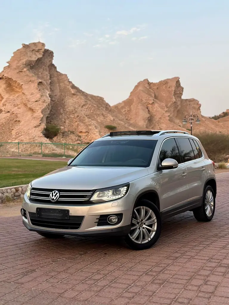 Volkswagen Tiguan 2016 — photo 1 of 10