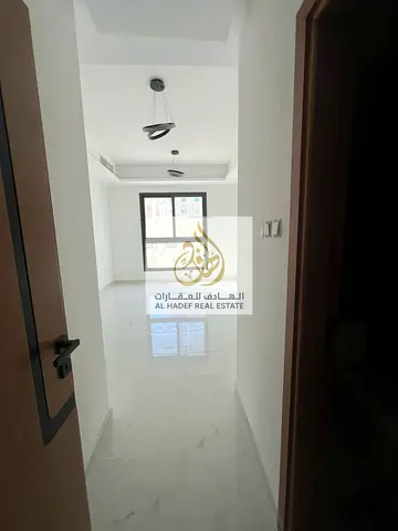 غرفة وصالة واسعة 2 حمام بلكونة في الحميدية 1 موقع استراتيجي قريب المحكمة