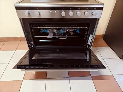Siemiens iq700 electric stove- Good Condition