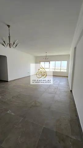 🏡 للإيجار السنوي في عجمان – النعيمية 1 (شارع الاتحاد) 🏡 ✨ فرصة مميزة لعشاق المساحات الواسعة  شقة غرفتين وصالة من أكبر المساحات في عجمان بموقع حيوي ج
