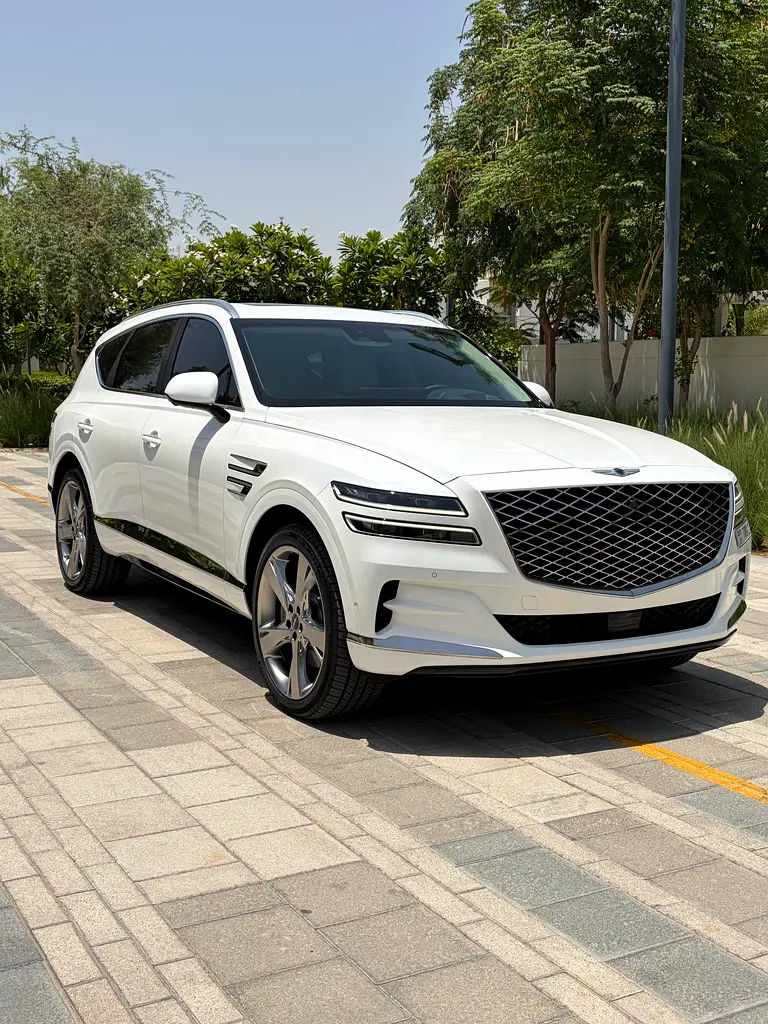 Genesis GV80 2023 — photo 1 of 20
