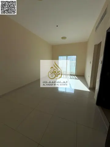 غرفتين وصالة | 3 حمام | مساحات واسعة | موقع مميز | الجرف 3 خلف السوق الصيني | 42,000 درهم سنويًا
