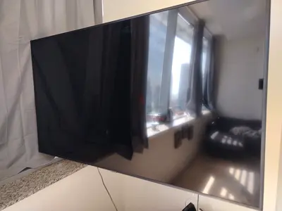 Samsung 65 4K UHD Smart TV (UA65RU7100) - Excellent Condition
