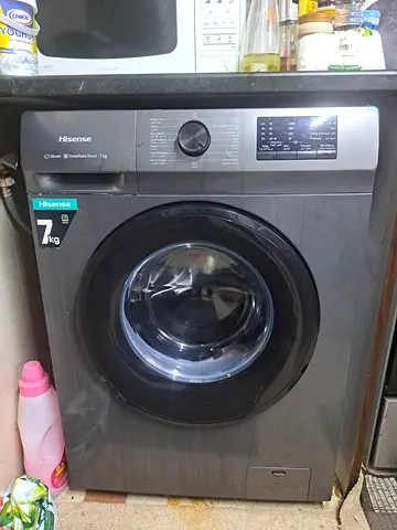 Hisense 7KG washing machine, very good condition, neat and clean.