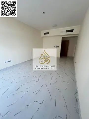 🔥 غرفتين وصالة أول ساكن بمساحة واسعة جدًا مع استور وتشطيب فاخر في موقع مميز بالجرف 3 – قريب السوق الصيني وسهل المخرج لدبي والشارقة