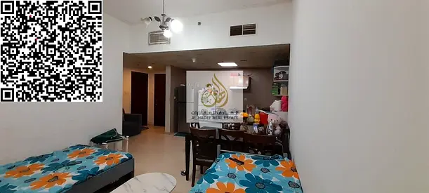 One bedroom, living room, balcony, two bathrooms, and kitchen for sale. 100% successful investment. Prime location.