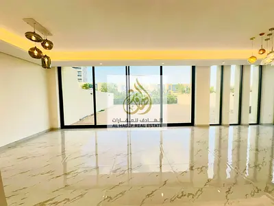 🏡 فيلا للبيع في الزوراء – موقع راقٍ ومساحات مميزة  فرصة استثمارية وسكنية رائعة لامتلاك فيلا فاخرة في منطقة الزوراء، إحدى أرقى المناطق السكنية، تتميز