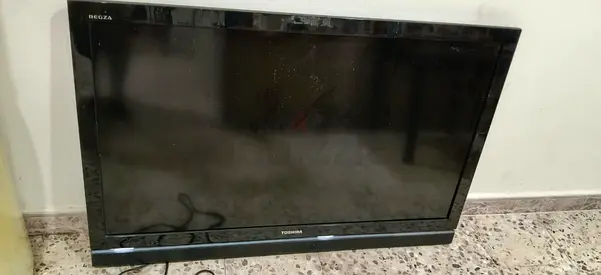 Toshiba Regza 40 TV – Good Condition