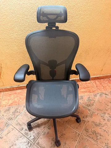 Headrest Remastered V2 Version Herman Miller Aeron Chair Graphite Fully Adjustable Size C