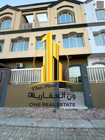 للبيع تاون هاوس في أب تاون الزاهية فرصة مميزة للتملك في أحد المشاريع السكنية المميزة، بتصميم عصري ومساحات عملية تناسب العائلات، مع موقع حيوي قريب من ج