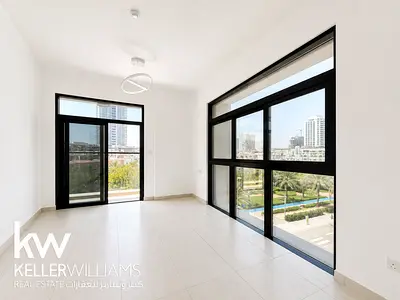 Spacious | Vacant | Park View
