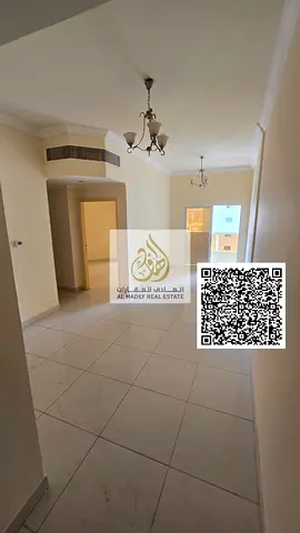 شقة غرفتين وصالة بالنعيمية 1 بحمامين وبلكونة وخزائن حائط مع جيم ومسبح قريبة من مدرسة الحكمة والدفع 4 دفعات مساحه واسعه جدا مع خزائن بالحائط موقع ممتاز